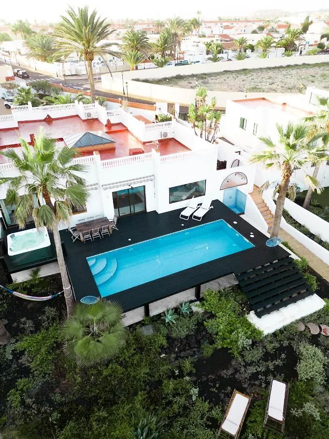 Villa Los Flamencos By Veaco- Beachfront & Pool location