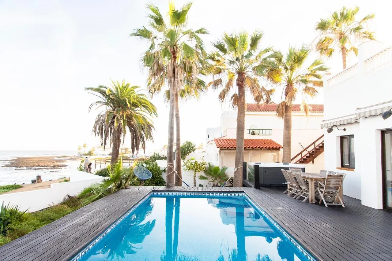 Villa Los Flamencos By Veaco- Beachfront & Pool Corralejo Spain