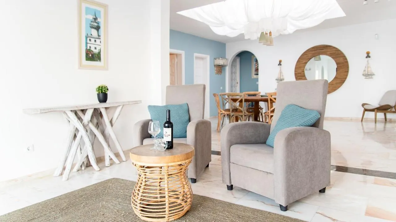 Villa Los Flamencos By Veaco- Beachfront & Pool Corralejo